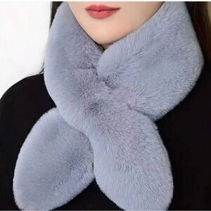 Elegant Gray Faux Fur Scarf
